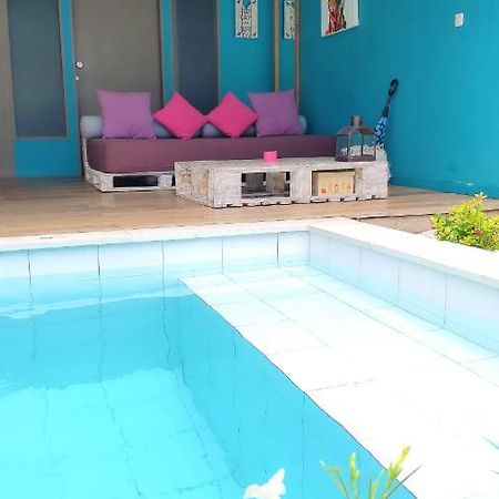 גילי מנו Meno Suites מראה חיצוני תמונה