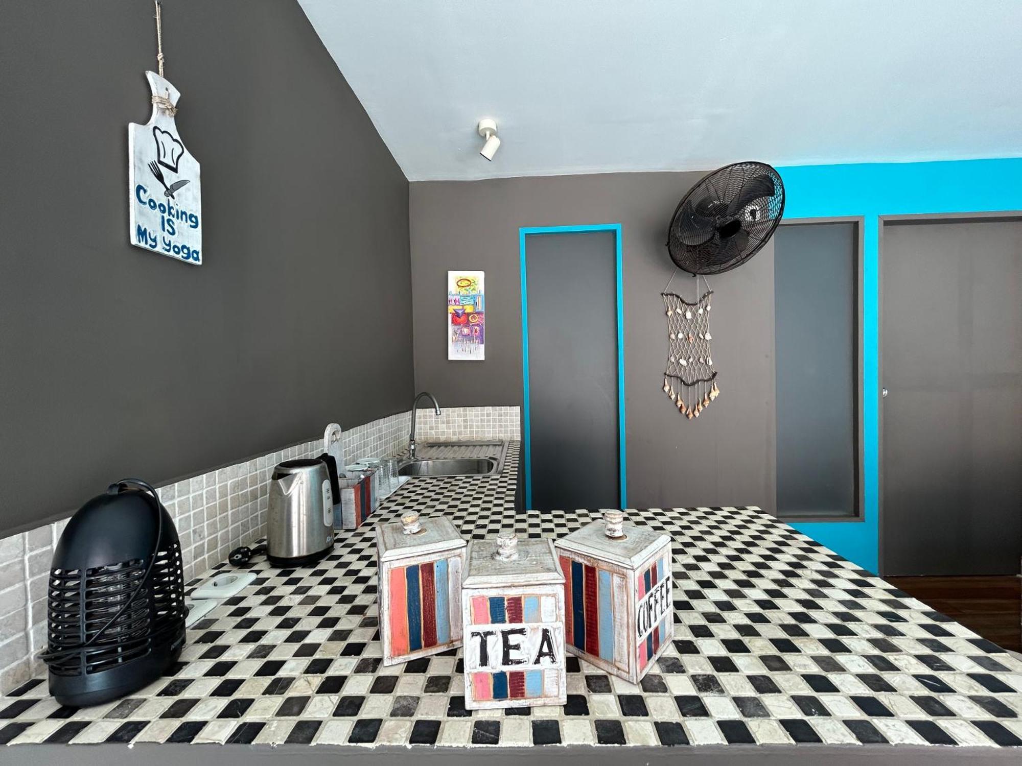גילי מנו Meno Suites מראה חיצוני תמונה